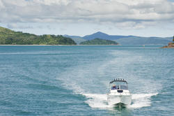 11121   Modern Motor Boat Cruising