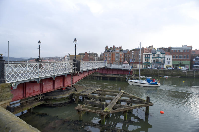 Whitby's swing bridge crossing over the river Esk