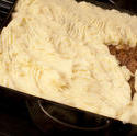 9963   Baking dish with Shepherds pie