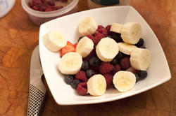 10518   Bowl with a mix of fresh nutritious fruits