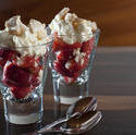 8521   Delicious strawberries and cream dessert