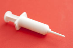 10746   Vaccination syringe