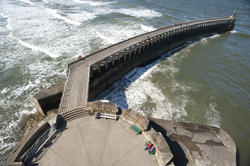 8084   Whitby West pier