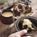 17178   Man pouring brandy sauce onto Christmas pudding