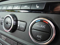 16348   climate controls in car