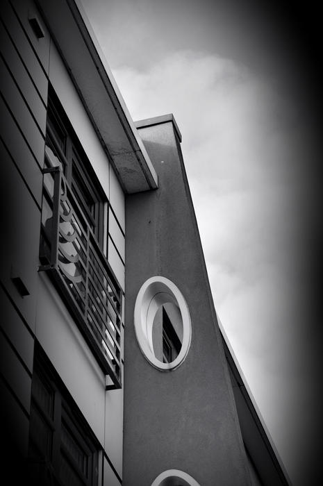 <p>A FREE black and white photo showing modern architecture in Bispham near Blackpool, Lancs, UK</p>
Modern architecture in Blackpool