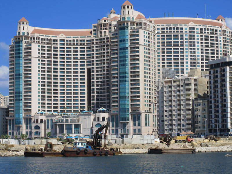 <p>Large hotel building</p>