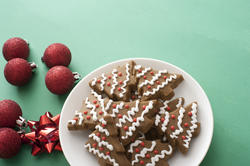 13157   Iced gingerbread Xmas tree cookies