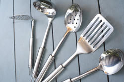 17156   Set of stainless steel kitchen utensils