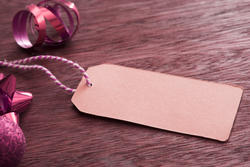 13160   Blank gift tag with Christmas packaging