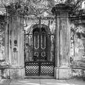 13054   rasberry entrance bw