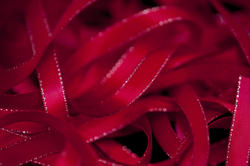 12676   twisted red ribbons
