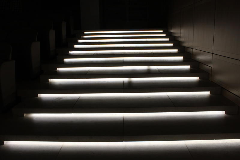<p>Stairs glow in dark</p>