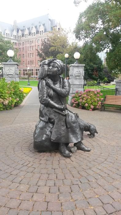 <p>Statue in Victoria BC</p>
