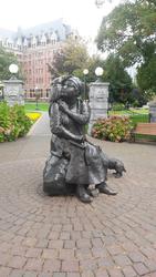 12553   statue in victoria bc