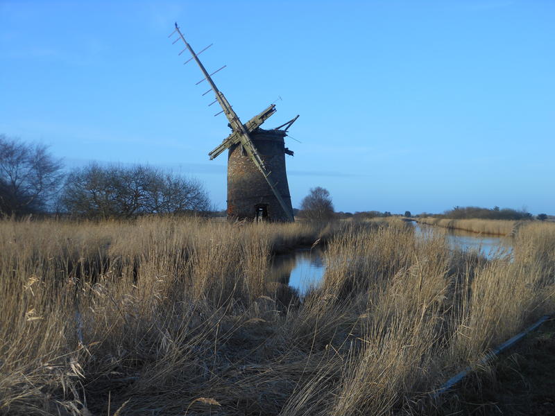 <p>The Norfolk Broads UK abandoned windmill</p>
