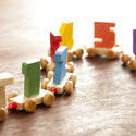 11985   Colorful wooden kids numbers train