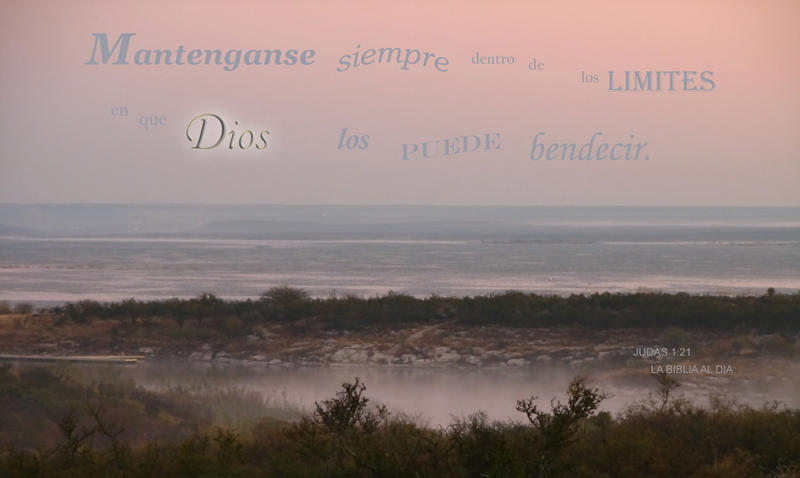 <p>Misty sunrise over Lake Amistad</p>
Misty sunrise over Lake Amistad