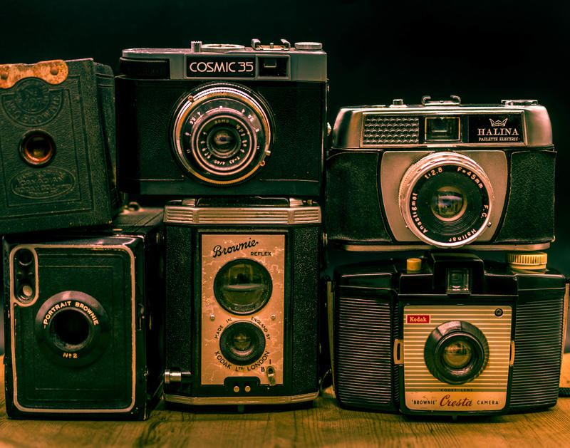 <p>Vintage / Retro cameras.&nbsp;Find more photos like this on my website.</p>

<p>More photos like this on my website at -&nbsp;https://www.dreamstime.com/dawnyh_info</p>

<p>&nbsp;</p>
Old Cameras