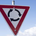17827   Traffic warning sign for an approaching roundabout