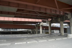 17813   The space under overpass