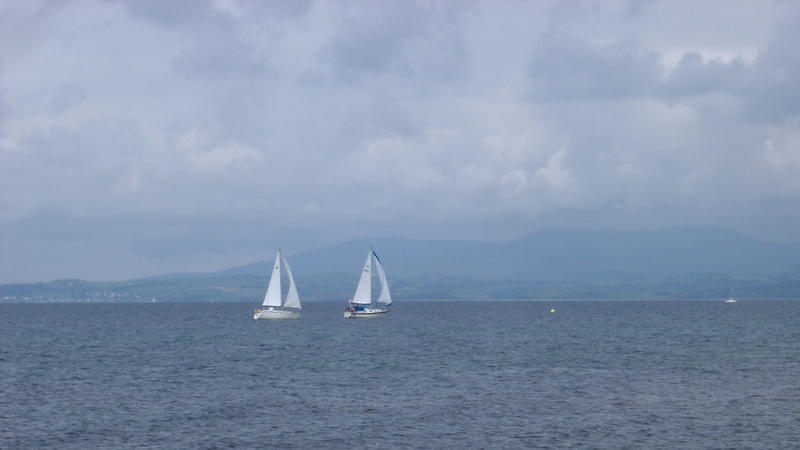 sailing in open water in small sailing achts