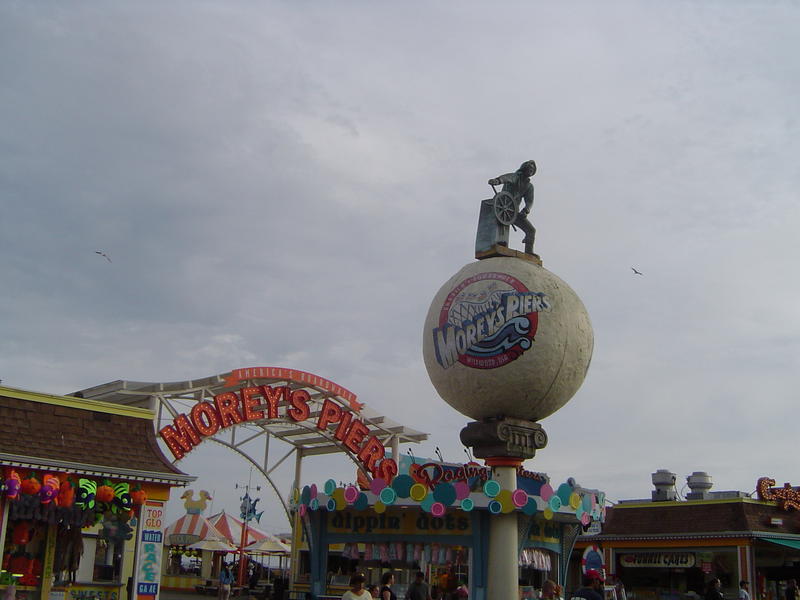 moreys piers themepark amusements entrance - not model released