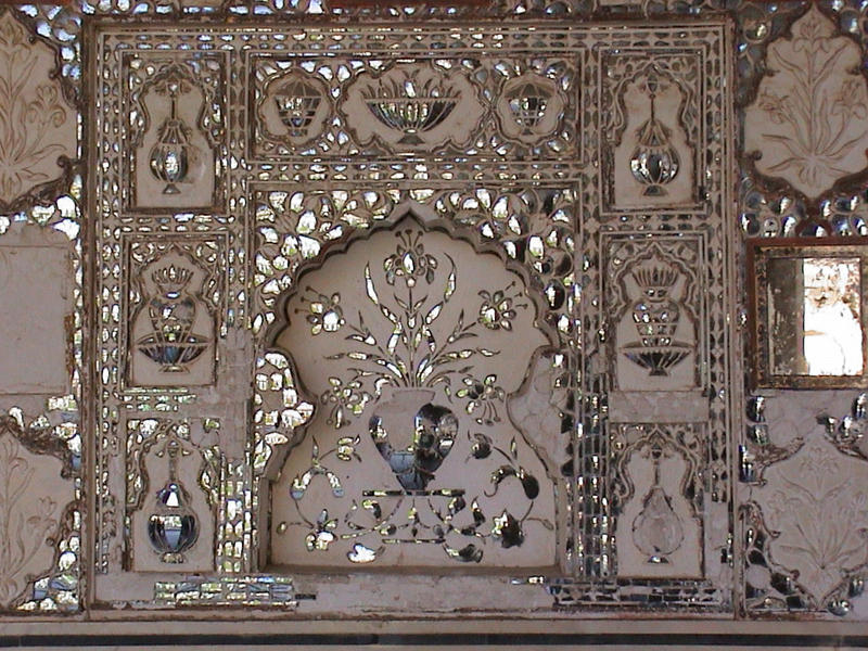 <p>Decorative panel inside Amber Fort, Jaipur, Rajasthan</p>