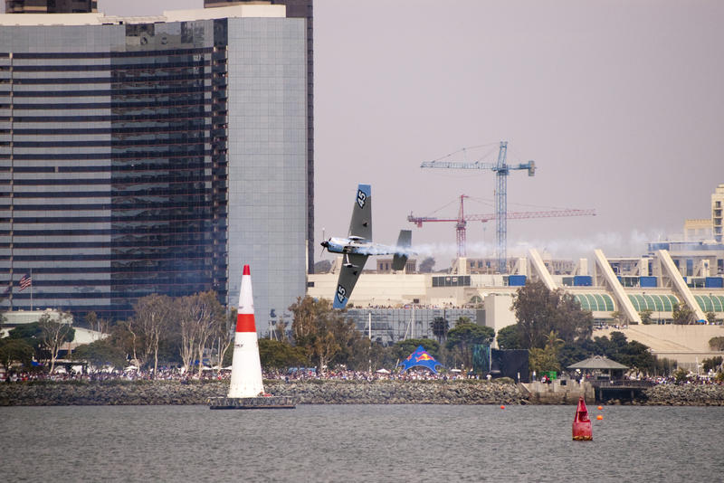 editorial use only : red bull air race san diego flying 'knife edge'