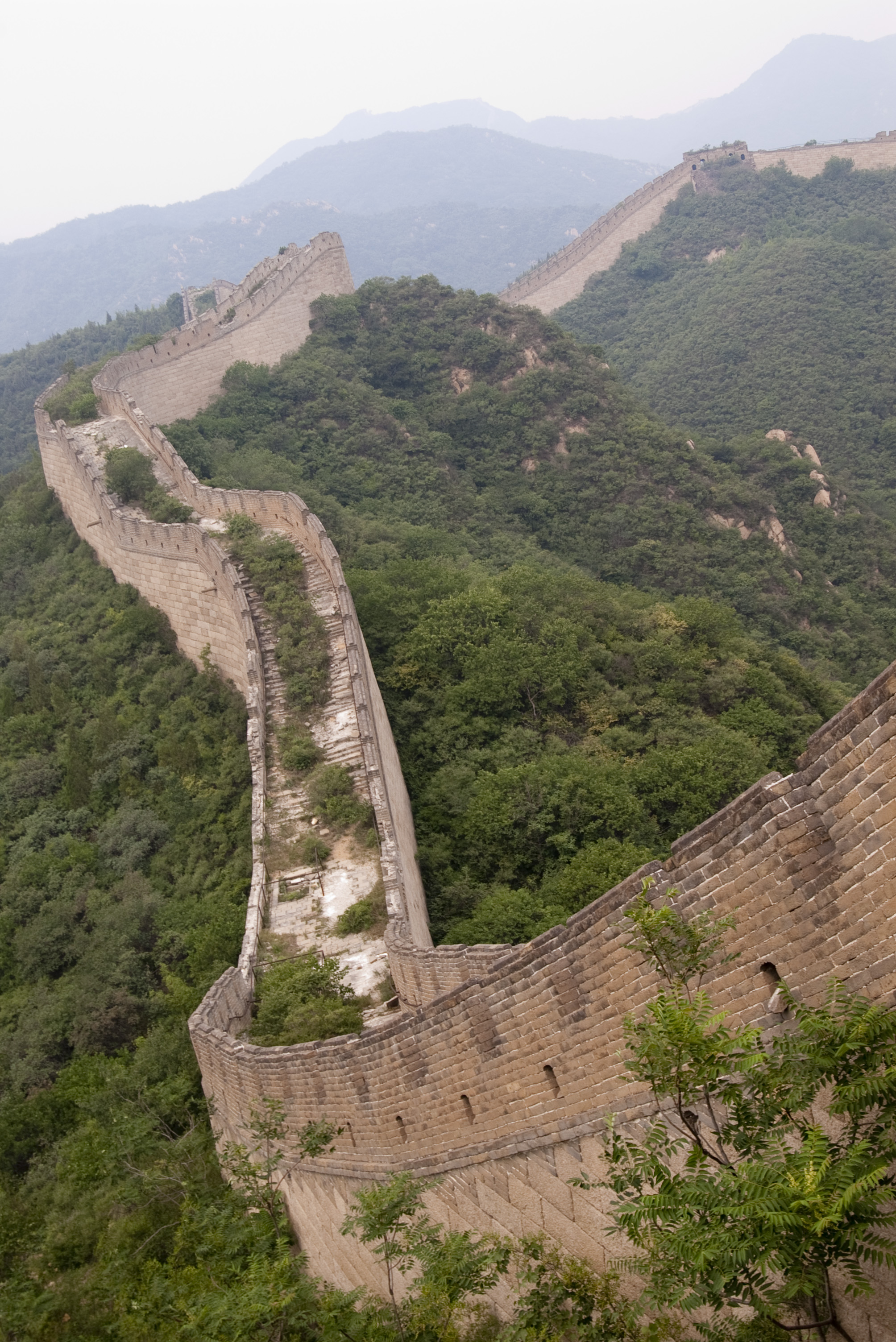 Какова длина великой китайской. Китай Великая китайская стена. Великая китайская стена Хубэй. Великая китайская стена Тяньцзинь. Великая китайская стена сейчас.