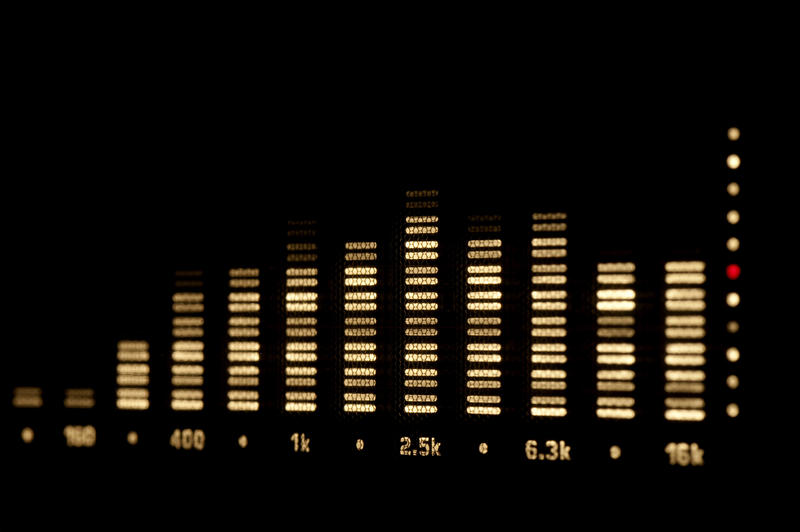 a spetrum analyser display with reduced lower frequencies boosting the vocal range