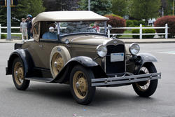 4174   Antique Car 11