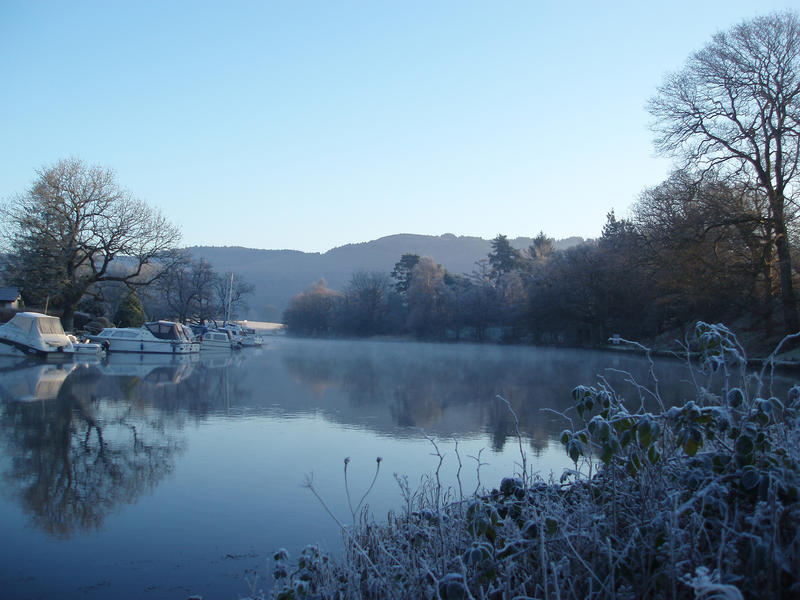 a cold winter morning on lake windermere