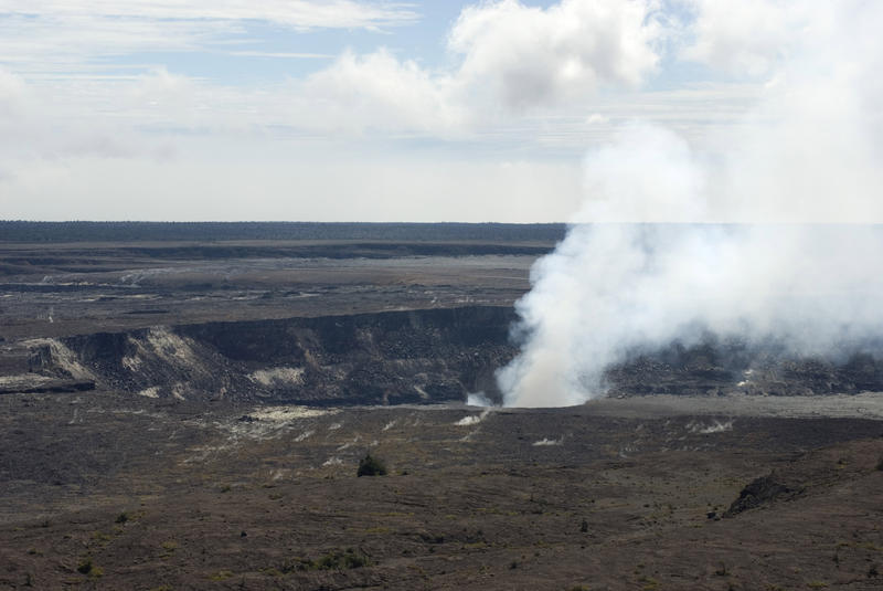 kilauea volcano crater in the volcanoes national park, hawaii