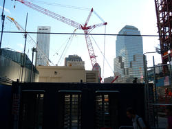 6650   Urban crane and construction