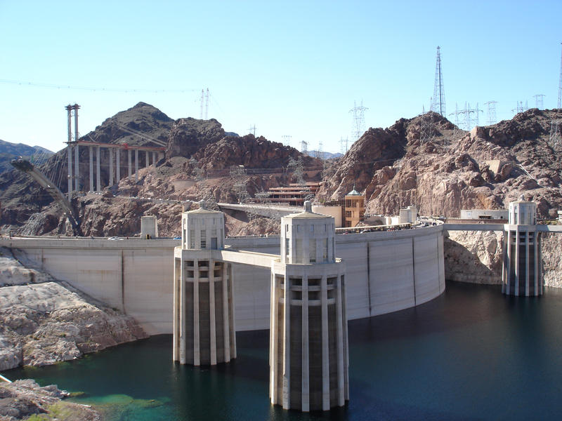the lake side of the hoover dam showing water intake towers