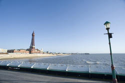 7676   Blackpool from north pier