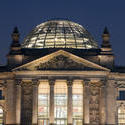 7095   The Reichstag building at night