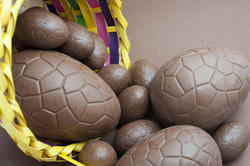 7887   Assorted sized chocolate Easter eggs