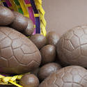 7887   Assorted sized chocolate Easter eggs