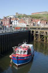 8065   Upper harbour at Whitby