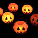 8539   Glowing Halloween lanterns