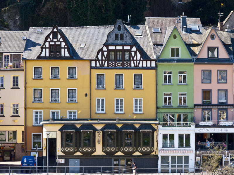 <p>Houses-on-the-Mosel.jpg&nbsp;</p>Colourful, attractive houses of various shapes and sizes line the Mosel river at Cochem.