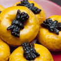 8545   Halloween doughnuts with spooky spiders