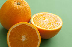 11794   Whole and halved fresh orange