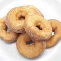 8447   Ring doughnuts powdered with vanilla sugar