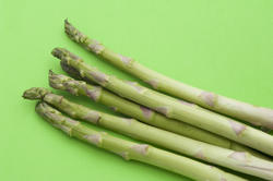 8525   Fresh green asparagus spears