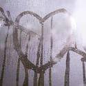 10580   Valentine Concept   Arrowed Heart on Misty Glass