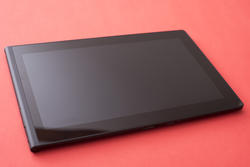 13747   Black computer tablet close up