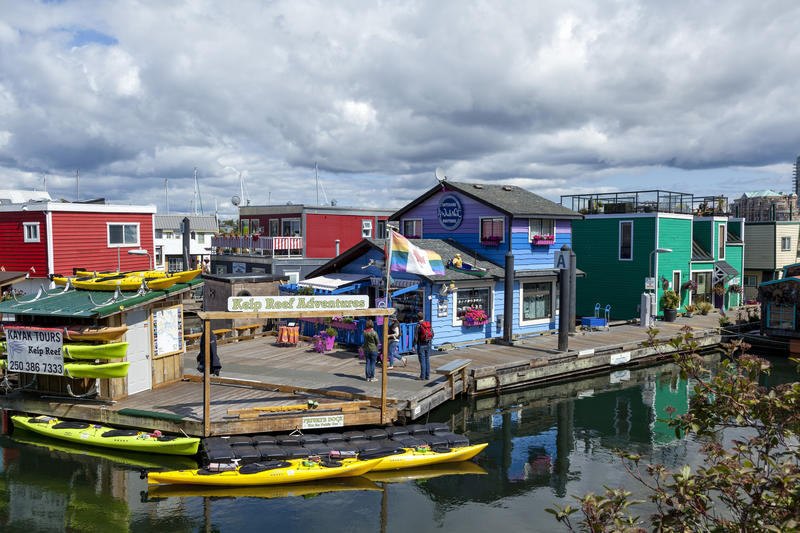 <p>Fisherman&#39;s Wharf in Vancouver Island - note the colourful&nbsp; &#39;Float Homes&#39; in the background</p>
